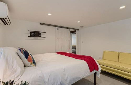 A Pet Friendly And Remodeled I Near RiNo Where Sleeps 7 - Photo 14