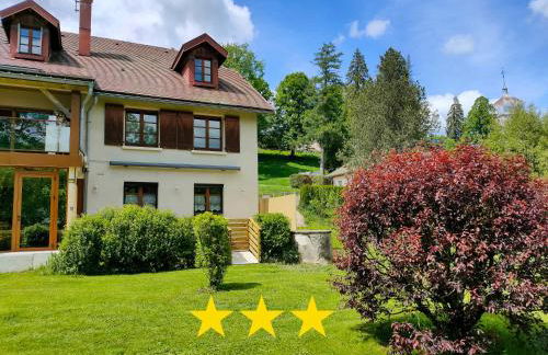 Gîte 829 Montagnes du Jura avec Spa et Sauna classé 3 étoiles - Foto 1