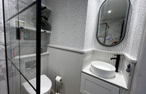 Boutique 2 storey home nr centre - Foto 10