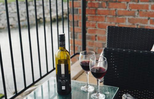 Newcastle Seafront Apartment with Wifi and Parking - Foto 7