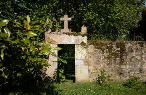 Palacio de Hualle - Photo 14