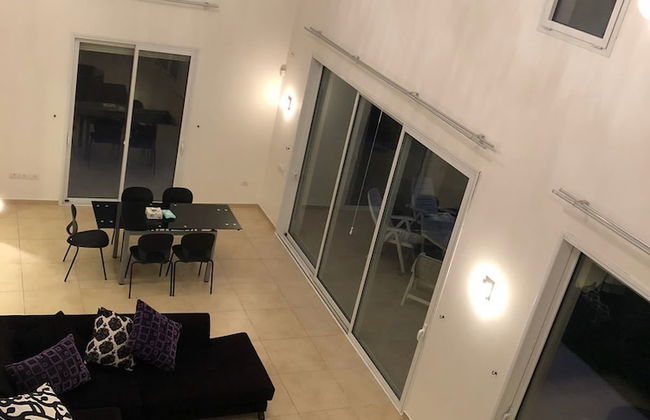 Villa with Garden near Beach - Photo 10