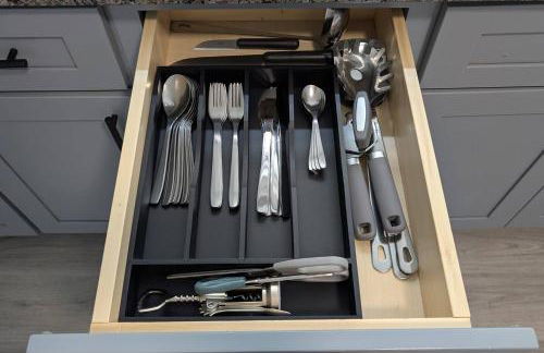 Cozy Gem 18Min to EWR, 8min > NYC Train + Parking - Foto 39