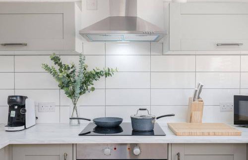 Prime Location - Southwold Gem - Sleeps 8 - Whole Cottage - Photo 29