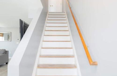 Gorgeous Waterfront 3 Bedroom, 1.5 Bathroom Unit. - Foto 15