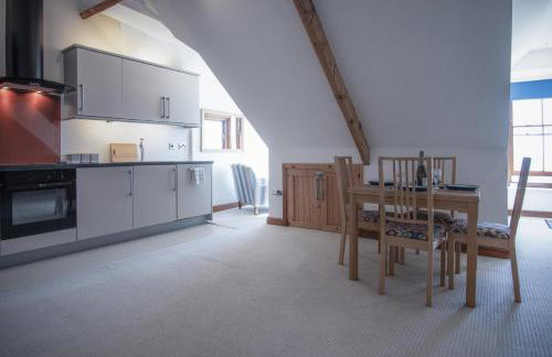 The Nest - 1 Bedroom Apartment - Tenby - Photo 12