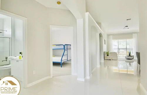 Renewed & Cozy 4BD Great Location near Disney - Photo 23