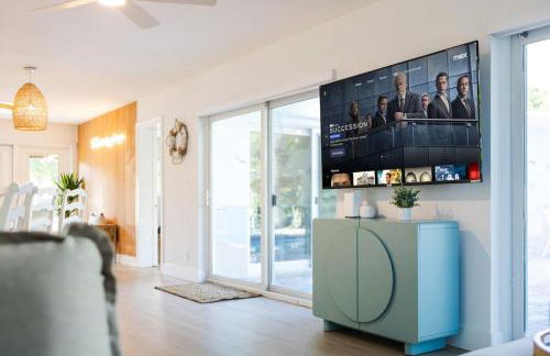 Heated Pool- MiniGolf- Fire Pit- Game Room- 1mi to Beach - Foto 18