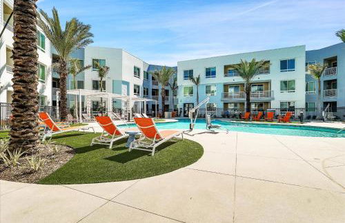 Global Luxury Suites near Liberty Station - Foto 40