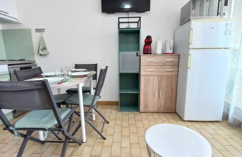 "LE COEUR GRAU" 4 personnes , parking privé , proche mer et tout commerces , 10 mn du centre ville à pieds - Foto 3