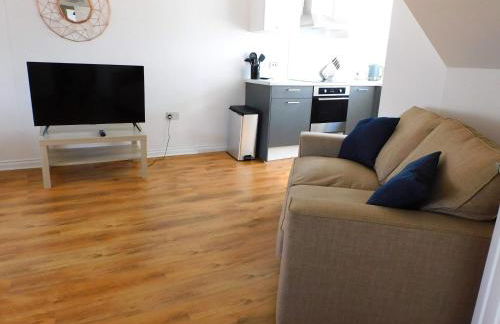 No 11 - Contemporary 2 Bedroom Apartment in Lanark Town Centre - Photo 2