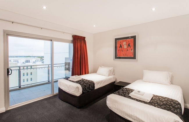 Spinnakers by Rockingham Apartments - Photo 9