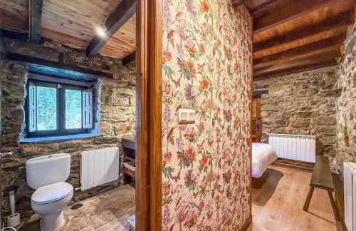 Cabaña La Gurueba, frente rio y cascada - Foto 8