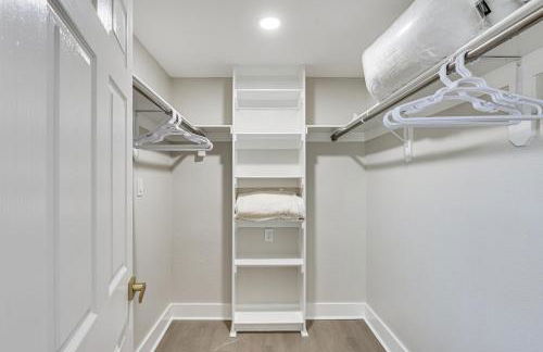 East Texas Group Getaway! Modern Longview Home - Foto 14