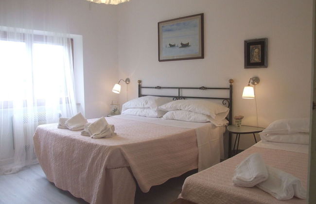 Villa in Sassetta With Private Botanical Garden - Photo 2