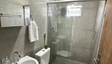 Pacheco Flats 2 - CENTRO - GARAGEM - Foto 4, towels, Shower