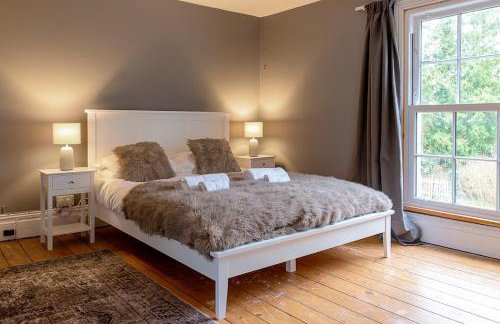 8 Bedroom House in Barwell Sleeps 15 with Parking - Foto 14