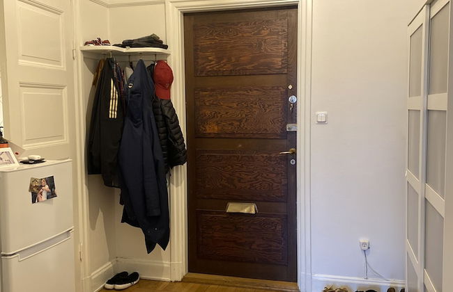 Beautiful 1-bed Apartment in Stockholm - Photo 2