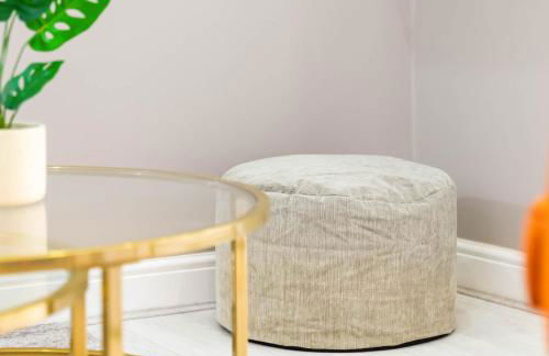 Stylish Apartment - High Speed Internet & Free Netflix - Near City Centre - 2MR - Foto 27