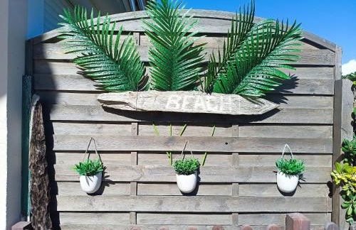 LES CAPITELLES 5 - Accès direct à la plage depuis le jardin - T2 avec cabine - 6 pers - jardin - Piscine - parking - Photo 32