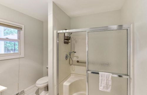 Charming Union Pier Home with Deck Half-Mi to Beach - Foto 16