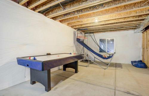 Silver Outpost Near Peterson SFB & Game Lounge - Foto 22