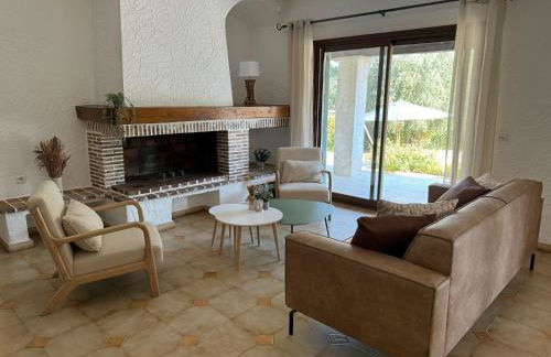 L'Oliveda - complètement climatisée, piscine, calme, proche commerce et lac, ski à 45min - Foto 17