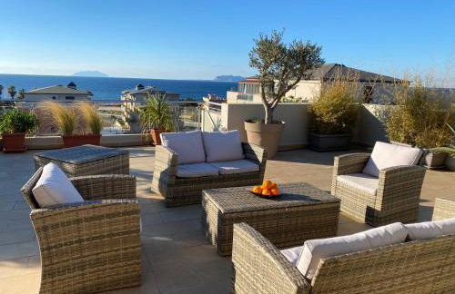Penthouse Le Isole - Luxury rooftop retreat - Photo 5