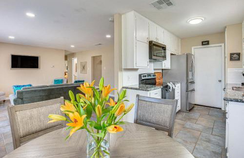 5 Mi to Fort Worth Stockyards Home with Yard! - Foto 9