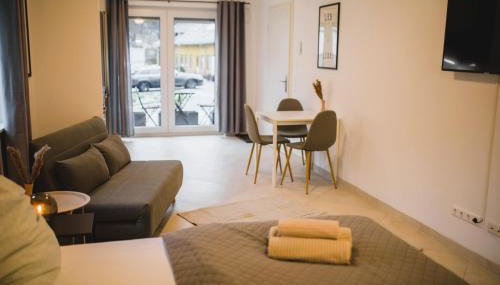 HUGOS Studio Apartment - Photo 5