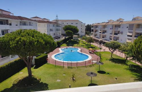 Bonito piso con piscina y pádel - Foto 1