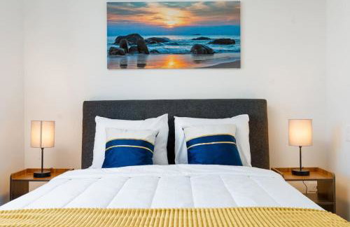 Regal Stylish Uptown Loft Beachfront RooftopWFHGym - Photo 7