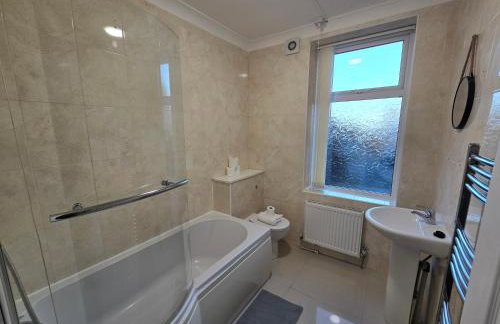 Modern Comfort A Stylish 1 Bed Hideaway - Photo 10