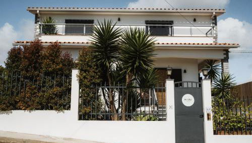 Kodu Lodge - spacious 2 storey coastal home with balcony, sea view, garden & BBQ - Foto 2