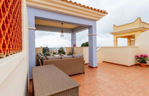 Ático con terraza-solárium y piscina 4-6 personas WIFI A/C - Foto 14