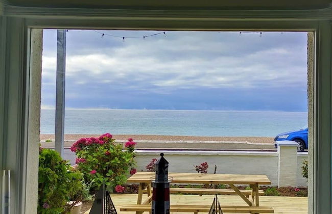 Absolute Beachfront With Decked Garden Oasis and Views - Foto 75