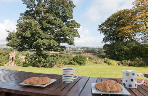 Hillend Farm House - Photo 22