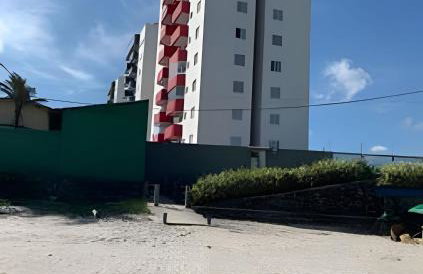 APTO PÉ na AREIA com Piscina - Centro Itanhaem - Foto 61