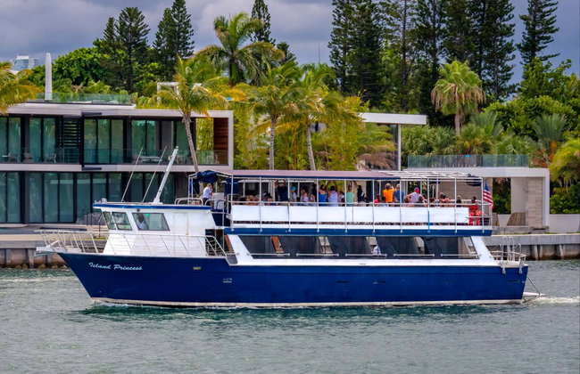 Celebrity Homes Boat Tour - Photo 3