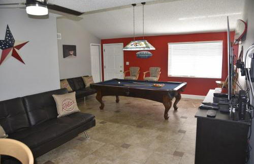 Perfecto Mundo 2, Orlando Area 4BR-2B-Outdoor Pool-Jacuzzi-Billiard - Foto 12
