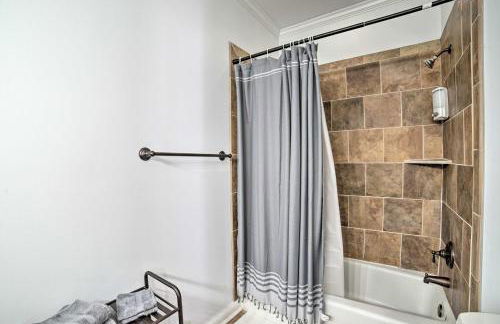 Modern Retreat about half Mi to Bryant-Denny Stadium - Photo 21