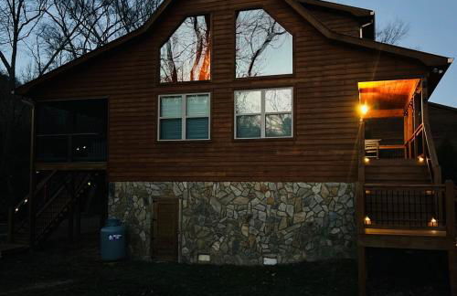 Riverfront Blue Jay Cabin - Foto 12