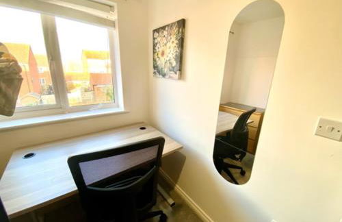 4 Bed House with Driveway Parking for 2 Cars - Rugby - Sleeps 10! Perfect for groups! - Foto 18