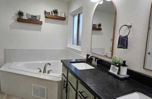 Whitney Retreat by NWA Triple C Stays - Foto 4