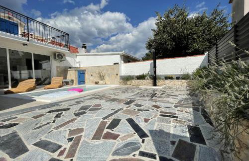 Holiday Home Cherry with pool - Photo 25