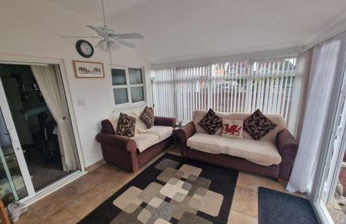 Spacious 3bed semi/Gamesroom/Drive/10mins to City - Foto 2