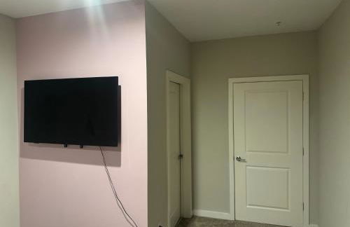 Modern Hyattsville Apartment - Walk to Metro & DC - Foto 21