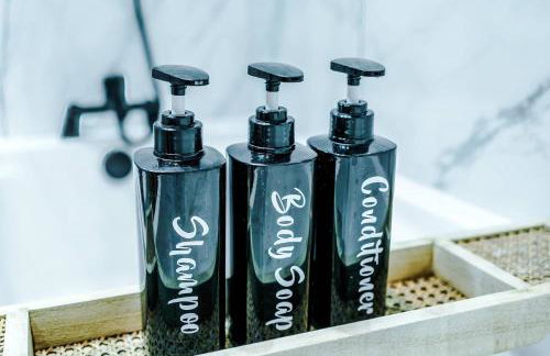 Long Stays Offers , New 2 Bed APT , Sleeps 3 , Wigan , Perfect for Relocations , Contractors , Families - Photo 38