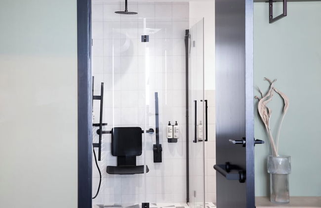 Bob W Tower Hill Studios - Photo 28