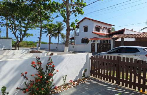 Aconchegante casa à beira da praia - Foto 2